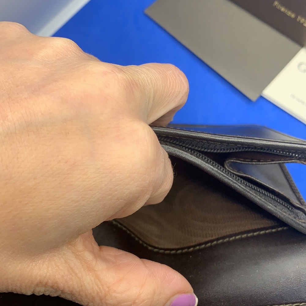 Gucci GG Rare 
Guccissima Print/Gold Jackie O Style Wallet - Picture 9 of 9